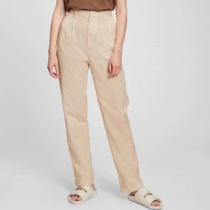 GAP High Rise Pleated Khakis with Washwell Size 0 Beige